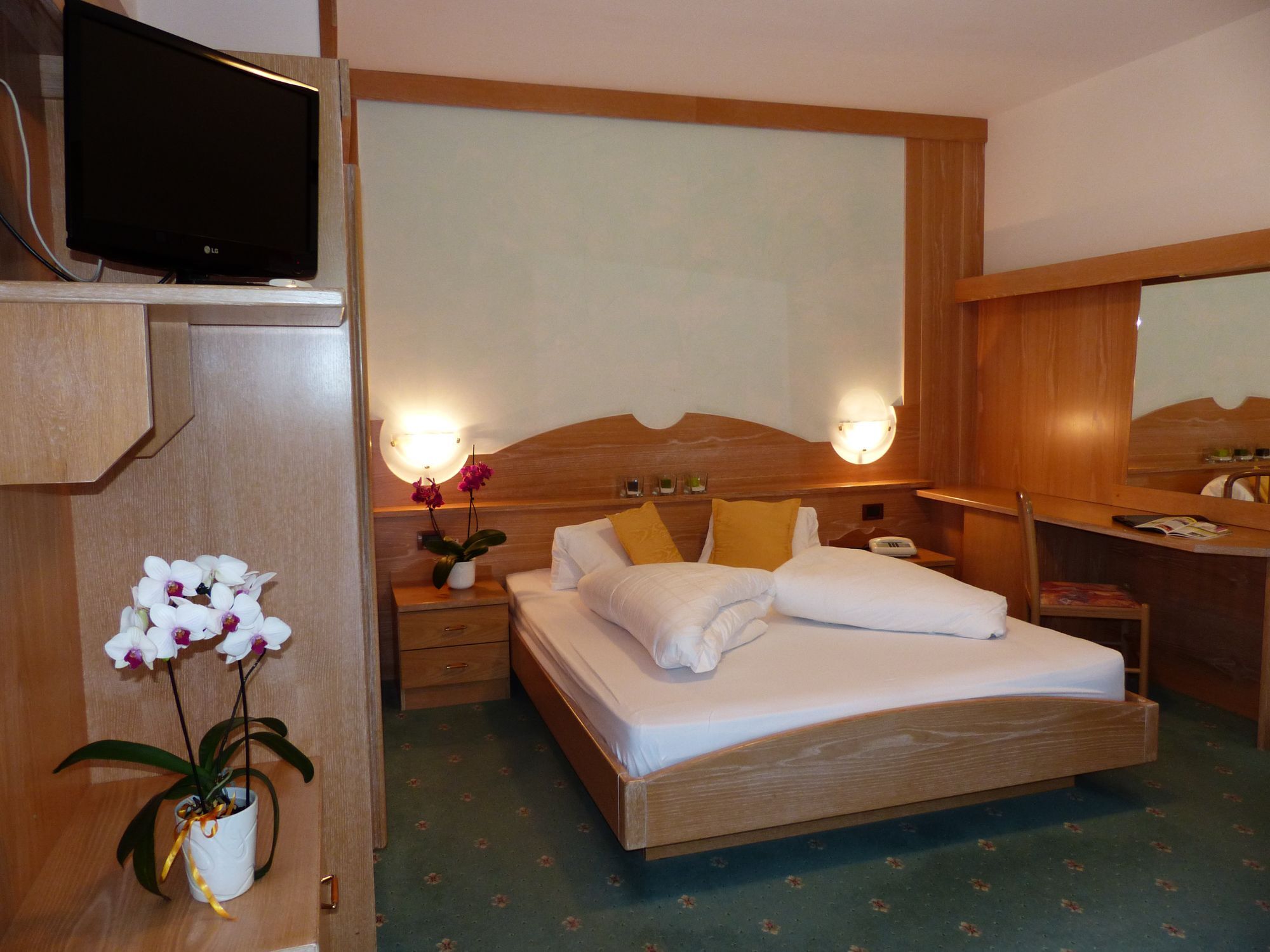 Prinz Rudolf Smart Hotel メラーノ エクステリア 写真